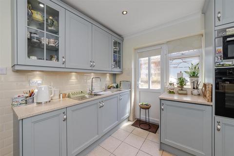 3 bedroom detached bungalow for sale, Green Lane, St. Albans