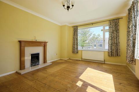 2 bedroom detached bungalow for sale, Shreen Way, Gillingham