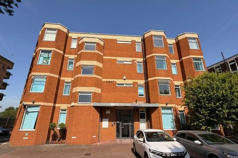 Office to rent, Oxford Rd Aylesbury HP19 8HT