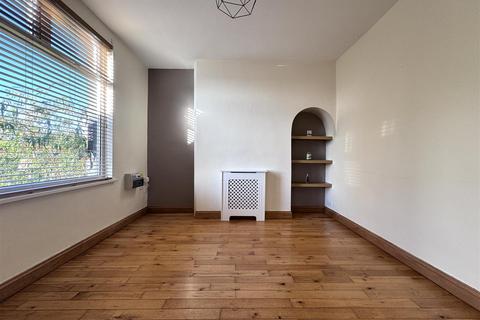 3 bedroom terraced house to rent, Midland Road, Royston, Barnsley