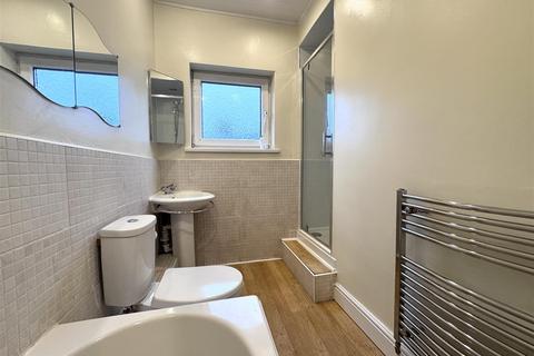 3 bedroom terraced house to rent, Midland Road, Royston, Barnsley