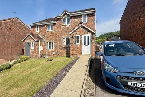 Semi-detached house - Town Close View, KiPPAX, LeEDS