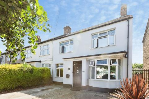 4 bedroom end of terrace house for sale, Brantwood Gardens, Ilford, IG4