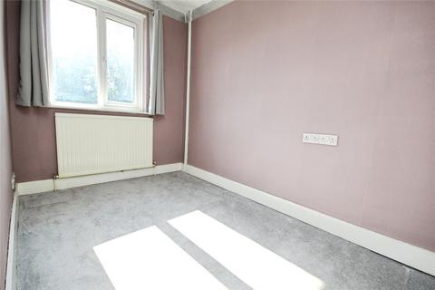 3 bedroom terraced house to rent, Oval Road North, Dagenham, RM10