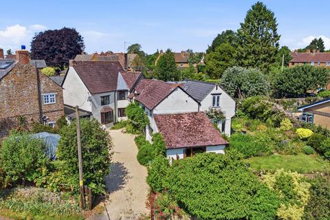 5 bedroom detached house for sale, Banbury Lane, Byfield,