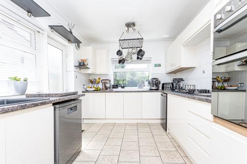 4 bedroom semi-detached house for sale, Wellis Gardens, Margate, CT9