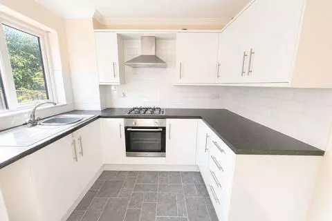 2 bedroom townhouse to rent - View 4