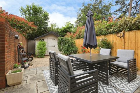 2 bedroom end of terrace house for sale, Chichester Road, Hellingly, Hailsham, East Sussex, BN27