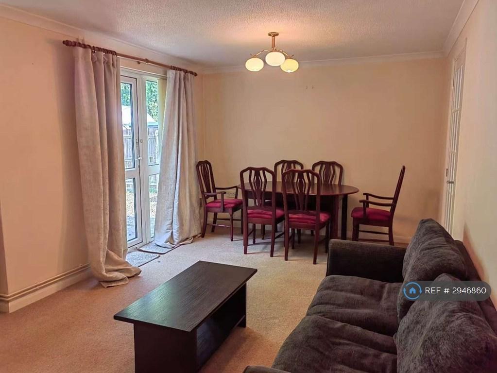 House in Cambridge, Cherry Hinton - View 3
