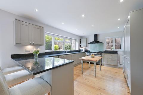 4 bedroom detached house for sale, Shawley Way, Epsom
