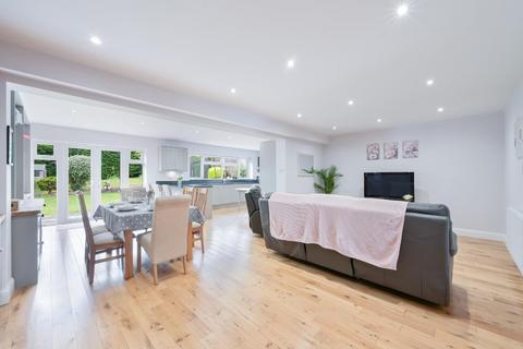 4 bedroom detached house for sale, Shawley Way, Epsom