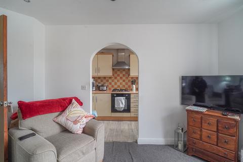 2 bedroom flat for sale, Gainsborough Road, Warrington WA4