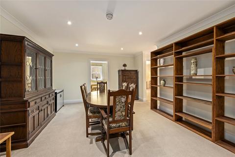 undefined, Templeton Court, Hampton Hill