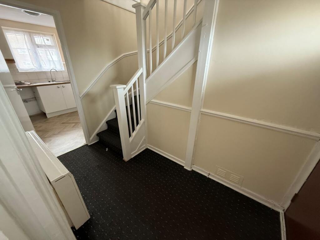 Rose Lane, Romford - View 4