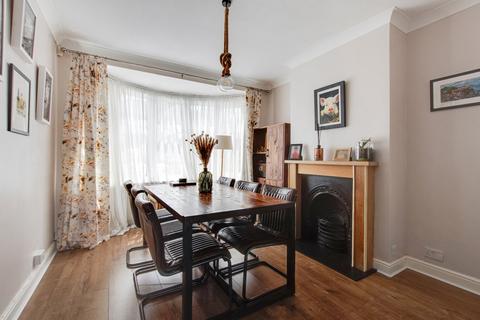 5 bedroom semi-detached house for sale, Carisbrooke Avenue, Bexley, DA5