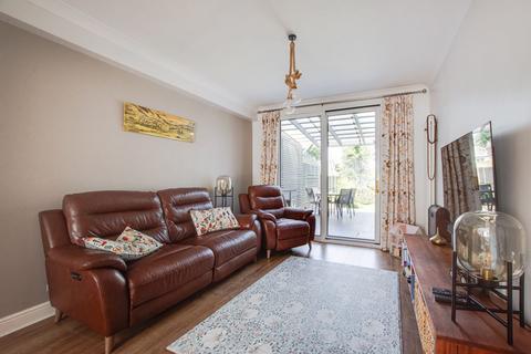 5 bedroom semi-detached house for sale, Carisbrooke Avenue, Bexley, DA5