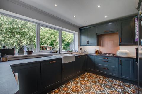 5 bedroom semi-detached house for sale, Carisbrooke Avenue, Bexley, DA5