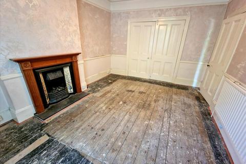 4 bedroom terraced house for sale, Hither Green Lane, London, SE13
