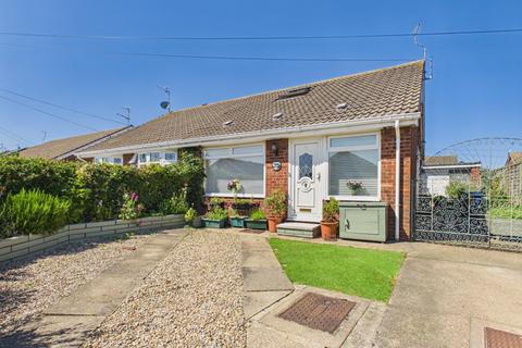 2 bedroom semi-detached bungalow for sale, Westlands Road, Sproatley, HU11 4XG