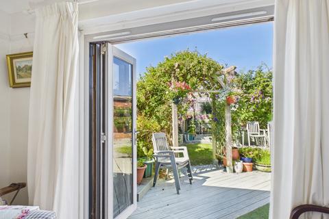 2 bedroom semi-detached bungalow for sale, Westlands Road, Sproatley, HU11 4XG