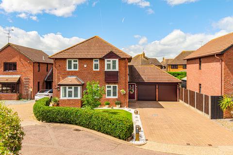 4 bedroom detached house for sale, Sonning Way, Southend-on-sea, SS3