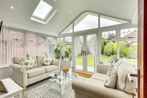 4 bedroom detached house for sale, Sonning Way, Southend-on-sea, SS3