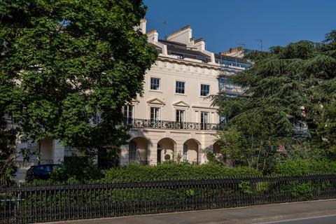 Hanover Terrace, Regent's Park, London