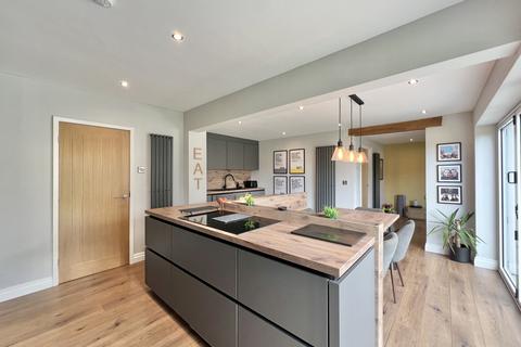 4 bedroom detached house for sale, Levens Drive, Poulton-Le-Fylde FY6