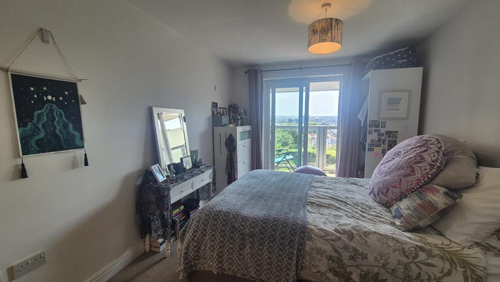 Newland Heights, Bristol, BS7 - More