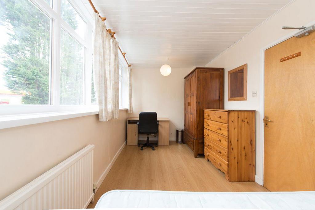 Horwood Close - View 6
