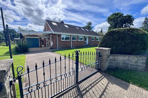 5 bedroom property with land for sale, Greystones Bungalow, Maunby, Thirsk