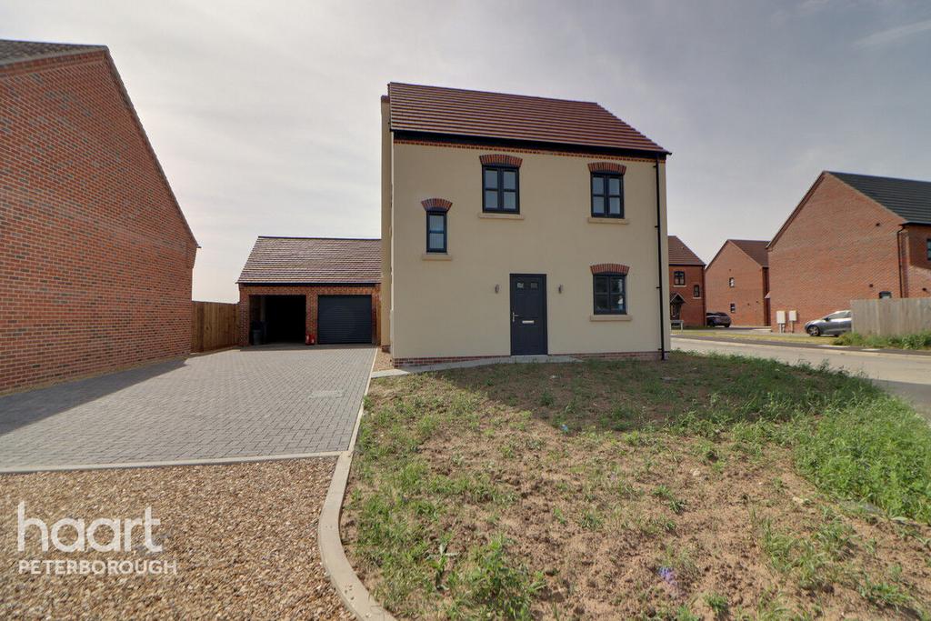3 bedroom detached house to rent
