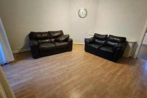 3 bedroom house to rent, Langworthy Road, Salford, M6