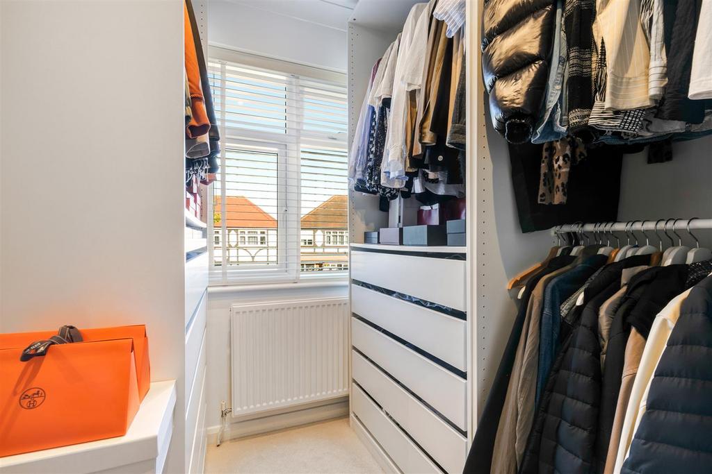 Walk-in wardrobe