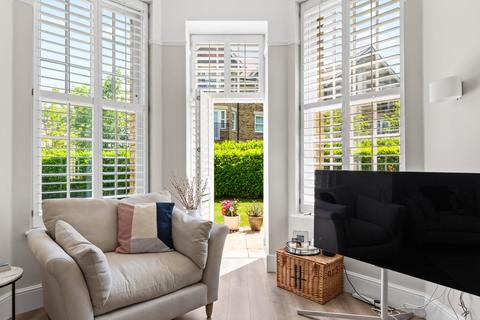 2 bedroom flat for sale, Eastman Way, Epsom KT19