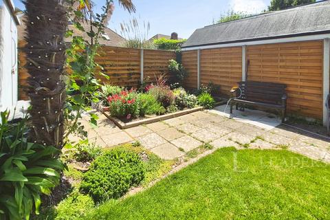 2 bedroom bungalow for sale, Bayly Avenue, Portchester, Fareham