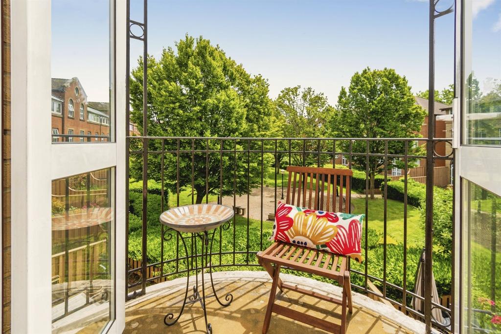Alcantara Crescent, Southampton - View 5