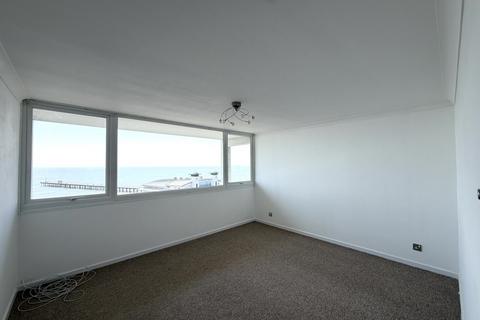 2 bedroom duplex for sale, 13 Undercliff, Wolsey Gardens, Felixstowe, Suffolk IP11 7PQ