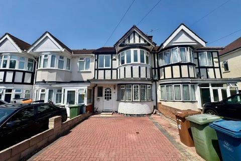 Warden Avenue, Harrow HA2