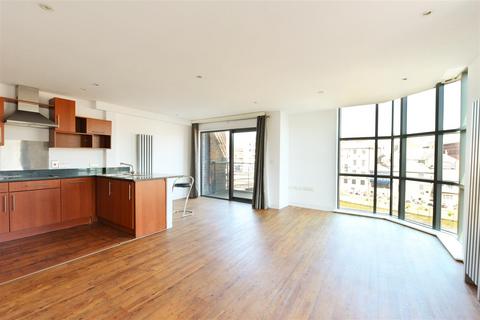 2 bedroom apartment to rent, Bridge Street, York