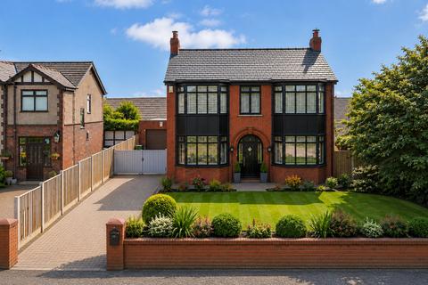3 bedroom detached house for sale, Winwick Road, Newton-Le-Willows, WA12