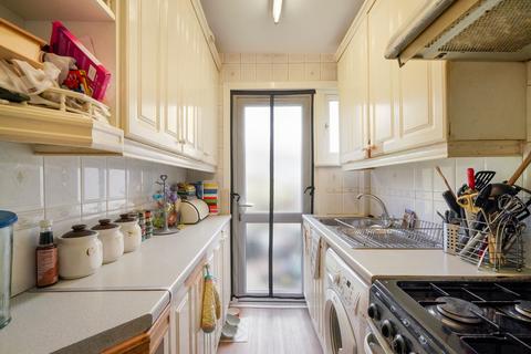 undefined, Stuart Place, Mitcham, CR4