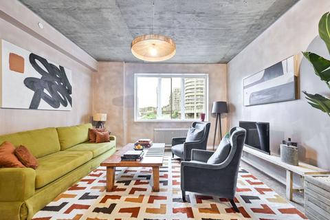 The Curve, Ladbroke Grove, London, W10