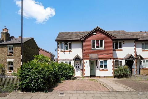 2 bedroom end of terrace house for sale, Alice Thompson Close, London, SE12