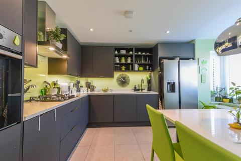 3 bedroom semi-detached house for sale, Village Road, Wouldham