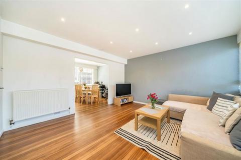 2 bedroom maisonette for sale, Lyme Farm Road, London SE12