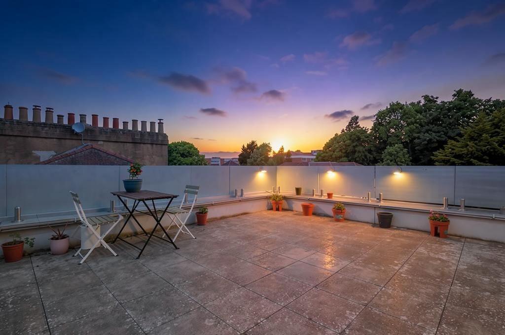 Roof terrace view, roof terrace