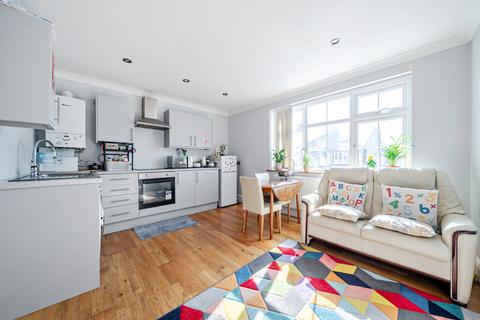 2 bedroom flat for sale, Chatsworth Avenue, Hampshire PO6
