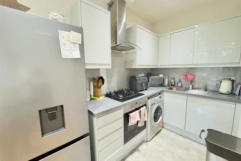 1 bedroom apartment for sale, Harvest Crescent, Fleet GU51