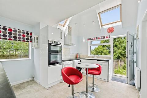 3 bedroom semi-detached house for sale, Malthouse Close, Blunsdon, Swindon